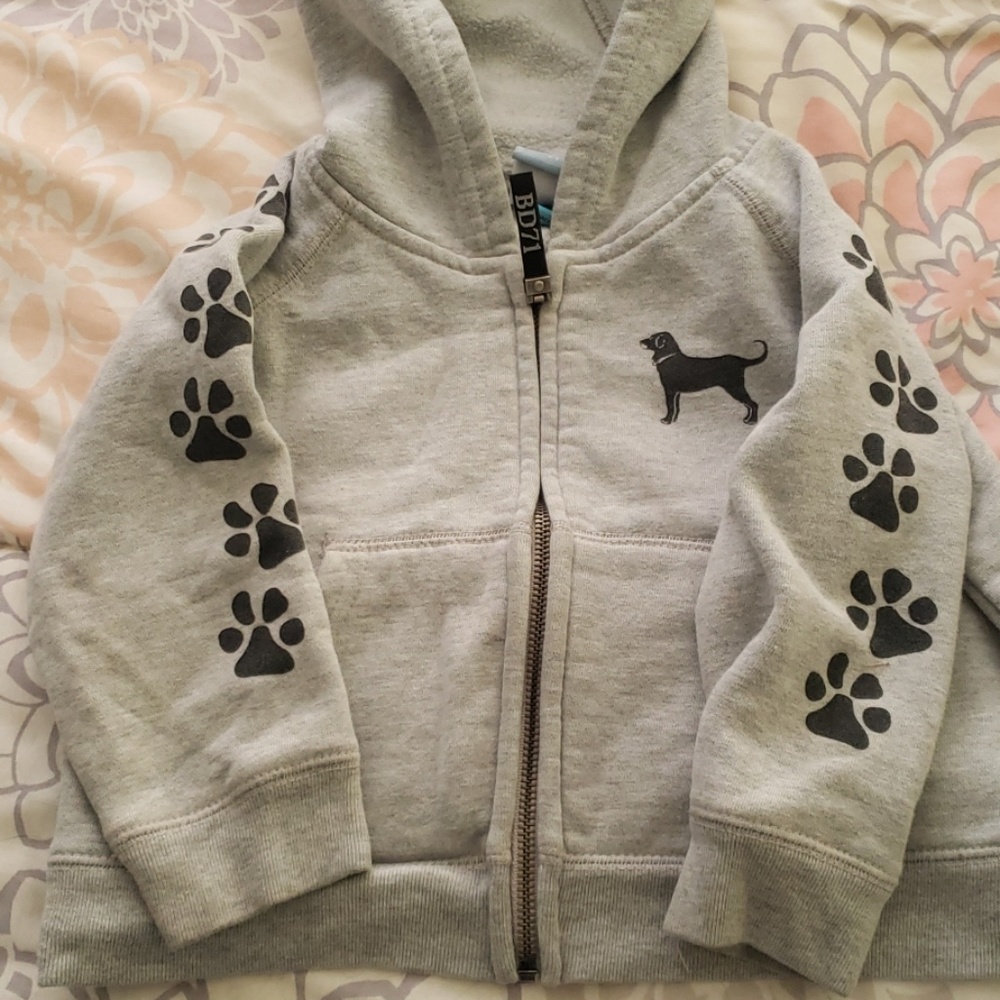Black dog sweatshirt